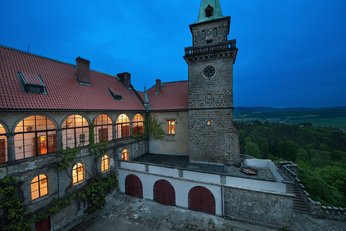 EA Schlosshotel Hruba Skala**** - Nacht Blick