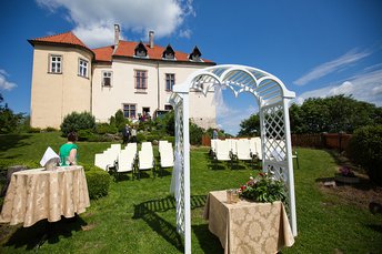 EA Schlosshotel Hruba Skala**** - Hochzeitsbogen